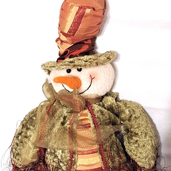 Creative Co-Op Shelf Sitter Snowman green/burgundy chic Christmas holiday decor - Picture 4 of 8